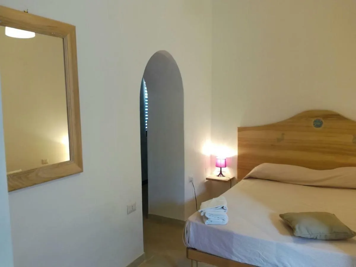 Konukevi Fronte Del Lido Otel Alghero